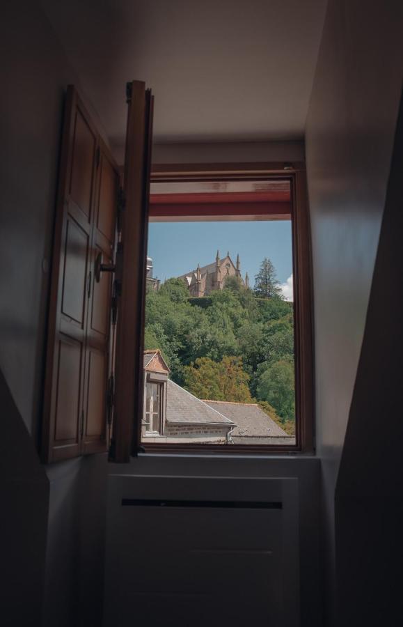 Maison Quartier Medieval Au Pied Du Chateau Fougeres Exterior photo